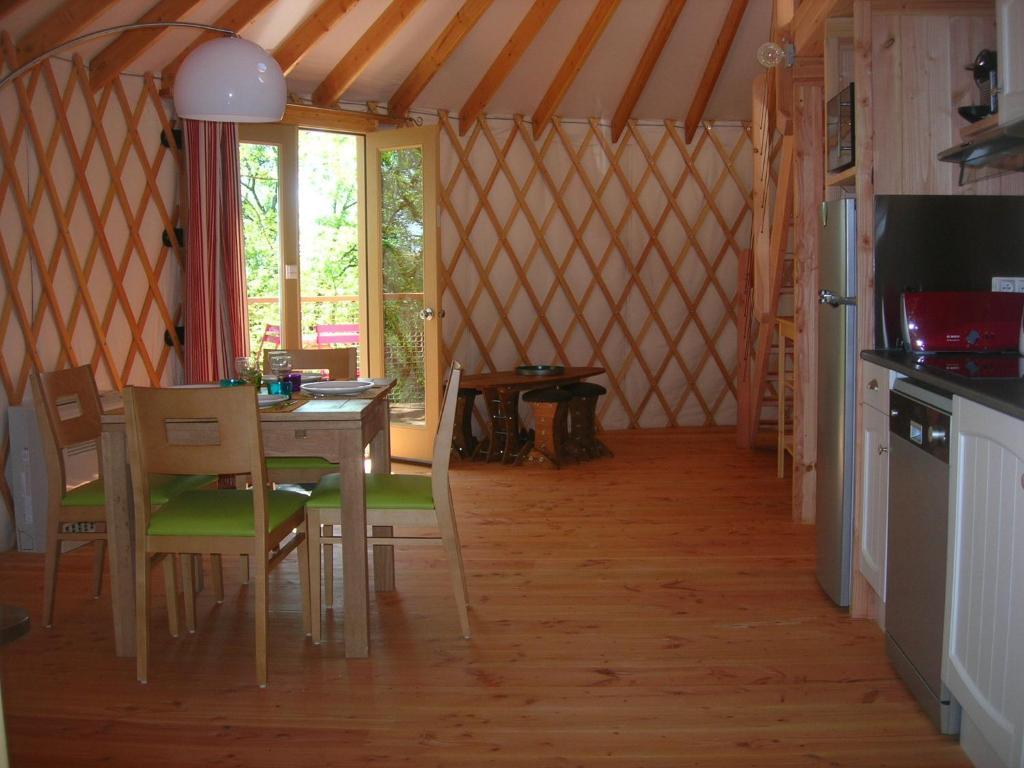 Les Hauts D'Albas Albas  Room photo